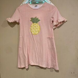 Adorable girls dress with pockets